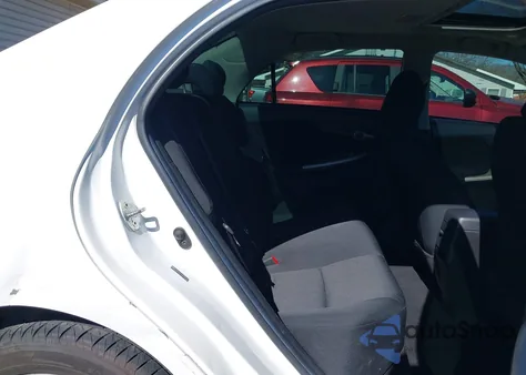 2010 Toyota Corolla S из США, поврежденный, VIN 2T1BU4EE7AC425134